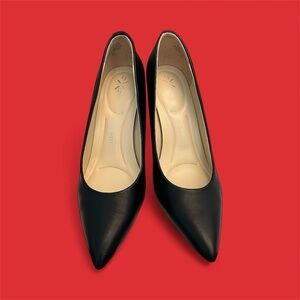 Nine West Black Pointed-Toe Heels